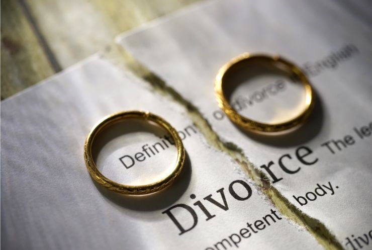 Can you divorce in California without going to court?